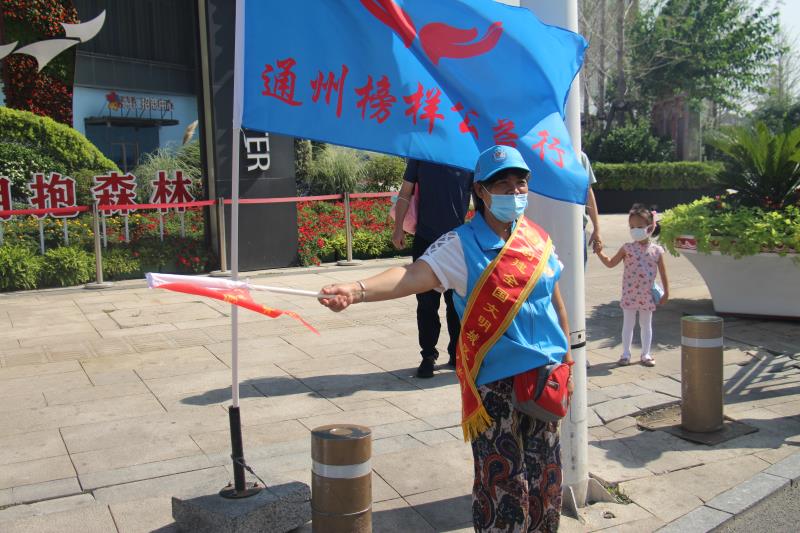 <strong>伊人网日批批</strong>